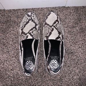 NEW VINCE CAMUTO SNAKE LOAFERS